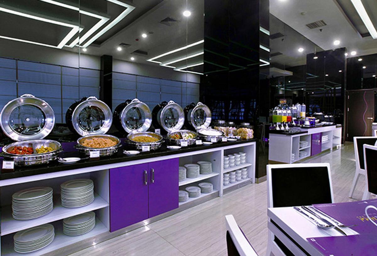 Quest Hotel Balikpapan By Aston Esterno foto