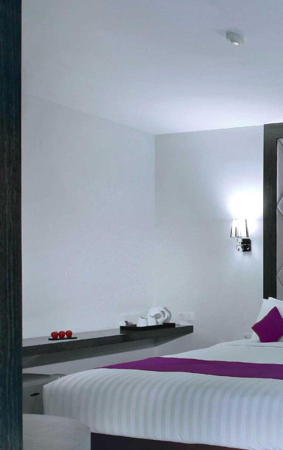 Quest Hotel Balikpapan By Aston Esterno foto