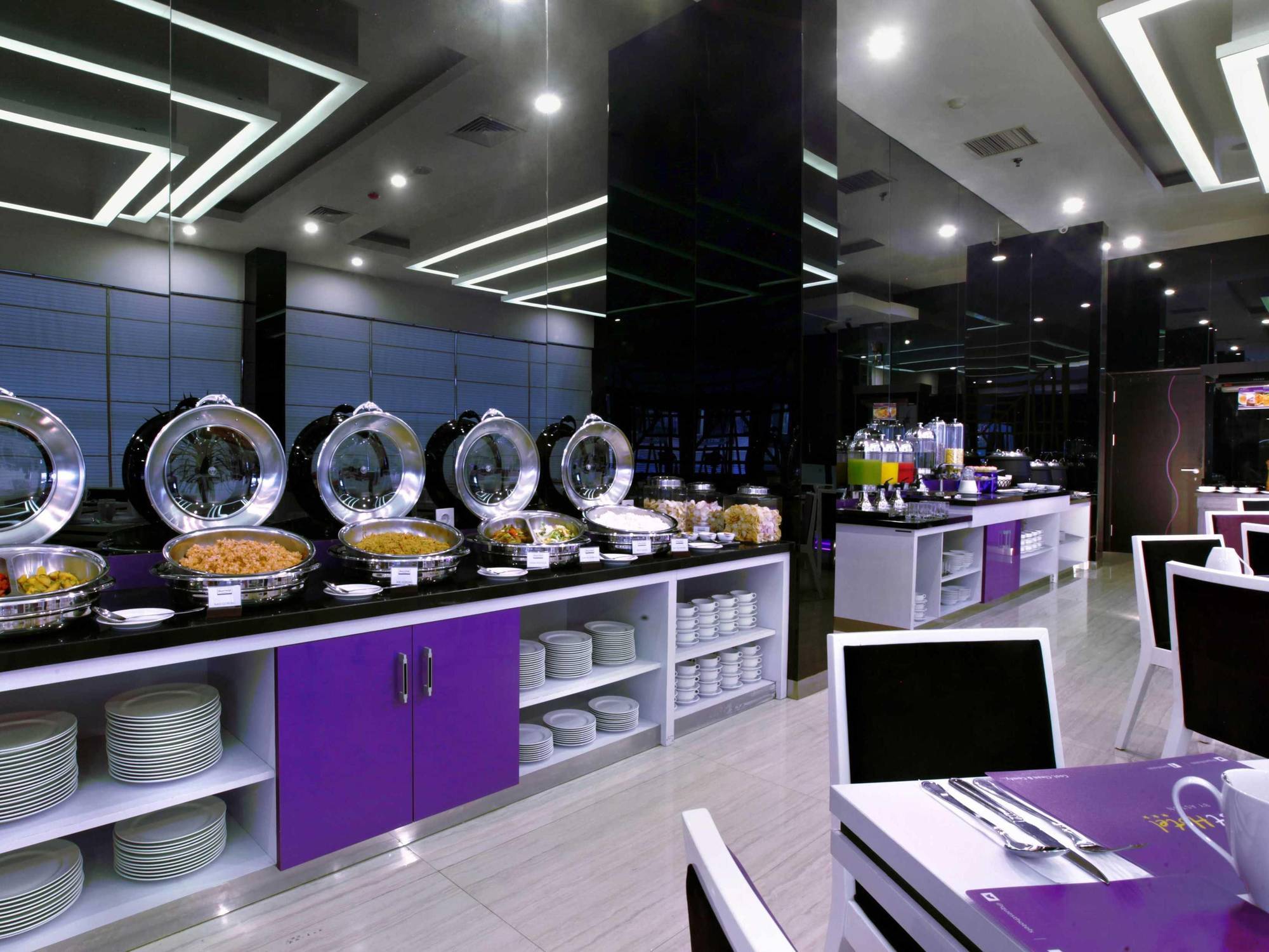 Quest Hotel Balikpapan By Aston Esterno foto