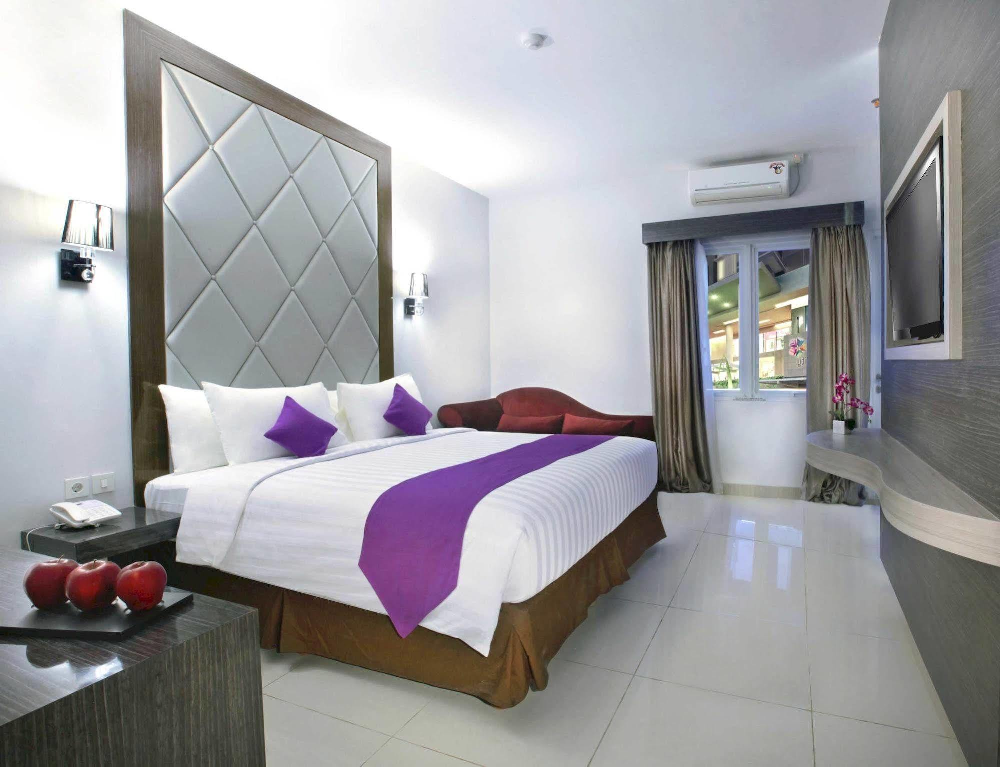 Quest Hotel Balikpapan By Aston Esterno foto